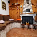 Dom wakacyjny Area Stone House *