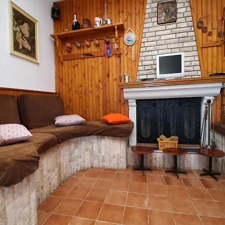 Prázdninový dům Area Stone House *